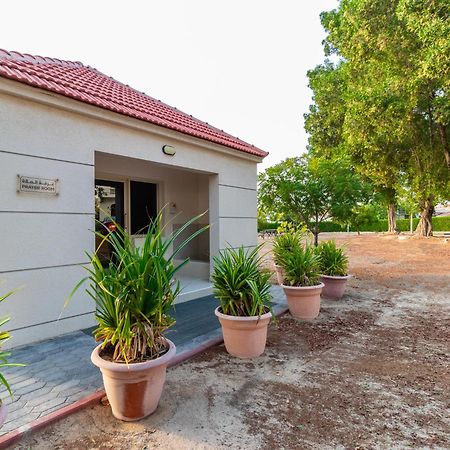Barracuda Resort Umm al-Quwain Exterior foto