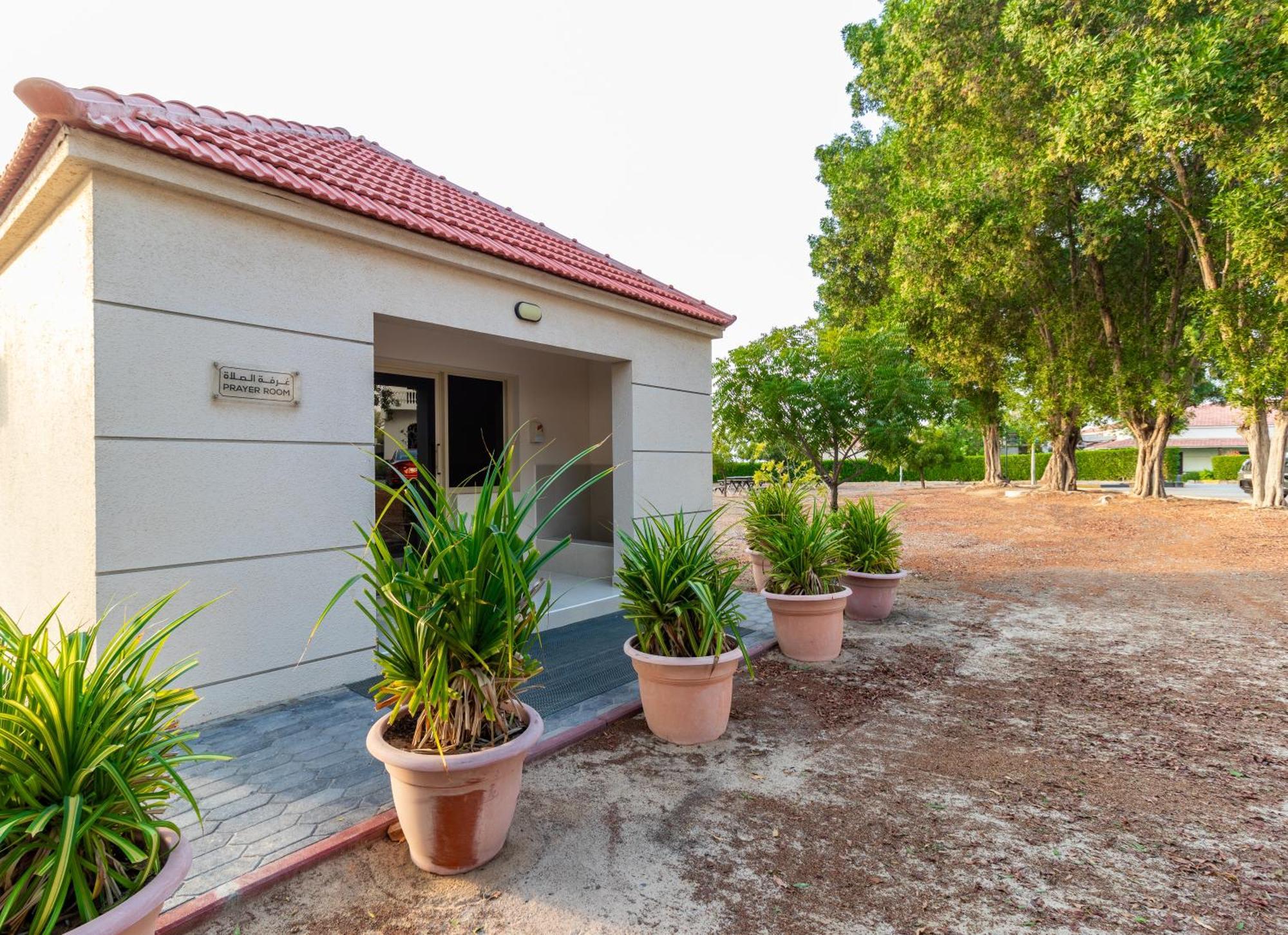 Barracuda Resort Umm al-Quwain Exterior foto
