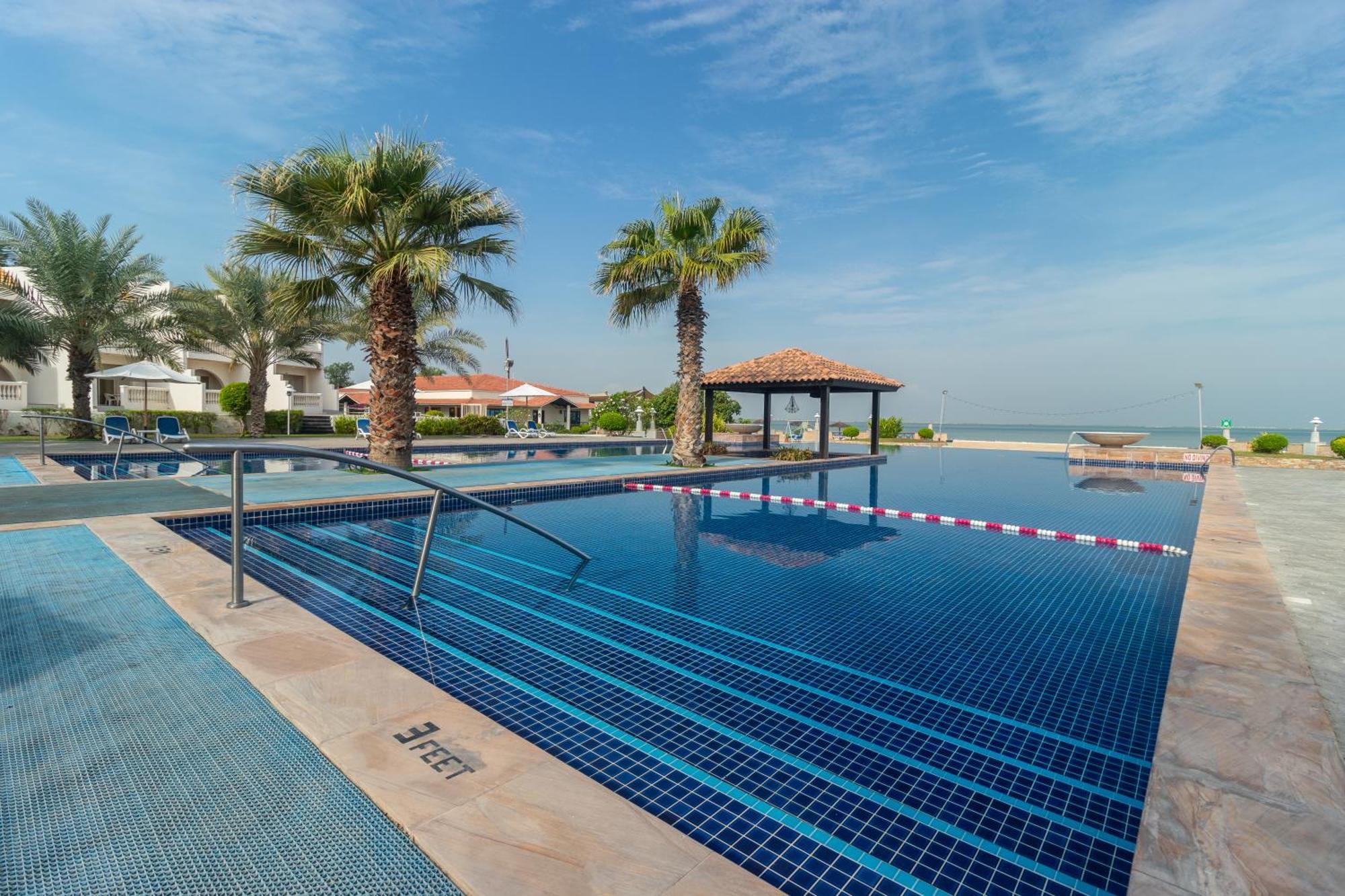 Barracuda Resort Umm al-Quwain Exterior foto